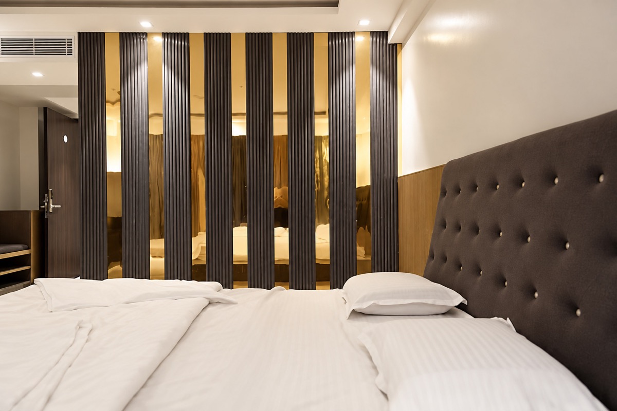 Suite Room at Sekaran Residency, Perumbakkam